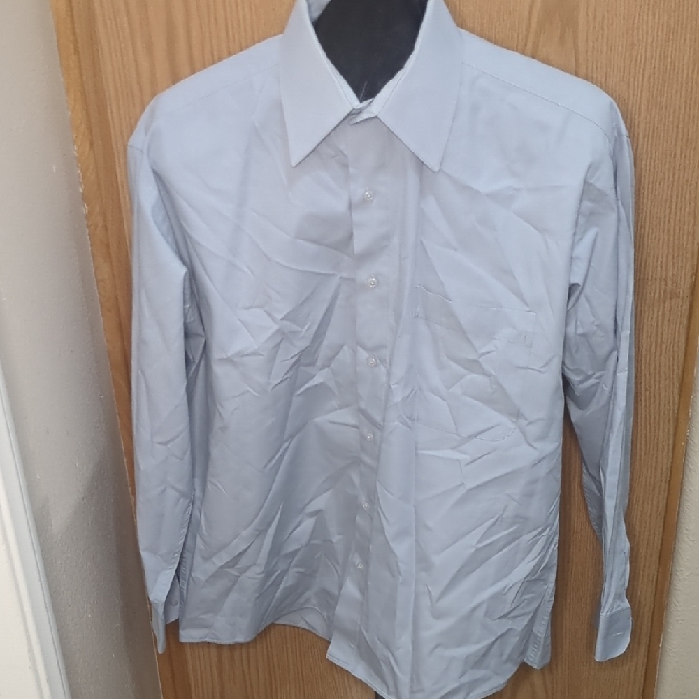 Blue Dress Shirt with Pointed Collar and Crisp Finish